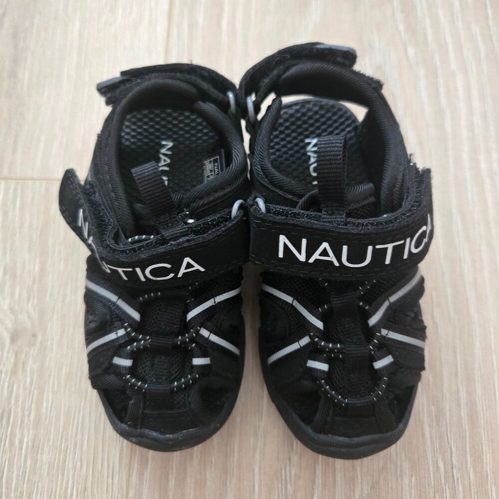 Brand New Sandals for newborns, size 5, black.
